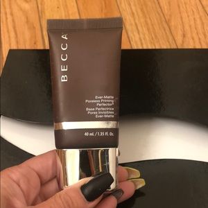 Becca Ever-Matte Poreless Priming Perfector